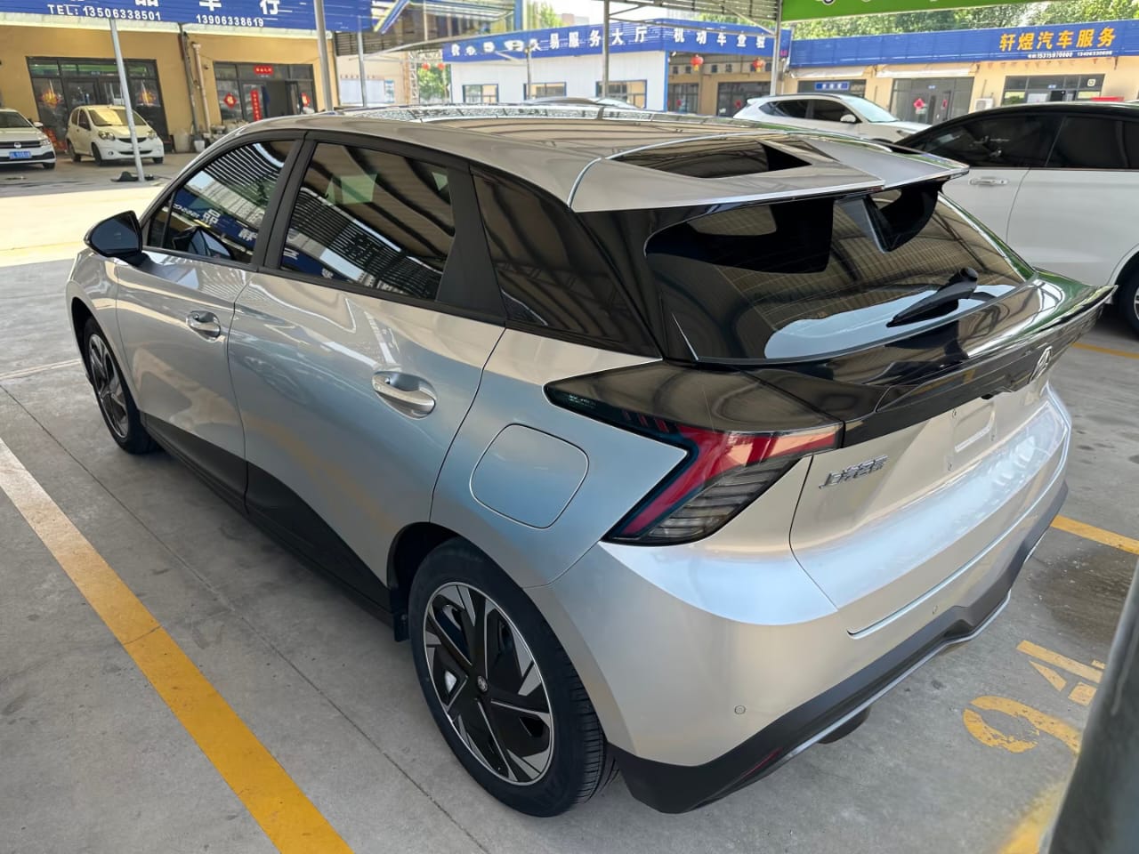 We source premium used vehicles globally, delivering reliable transportation solutions with full documentation and competitive pricing for your market.